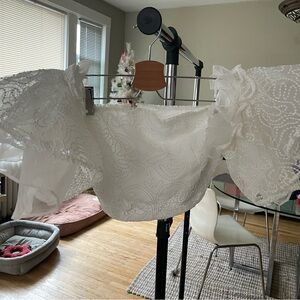 White Bandeau textured top with puffy sleeves-